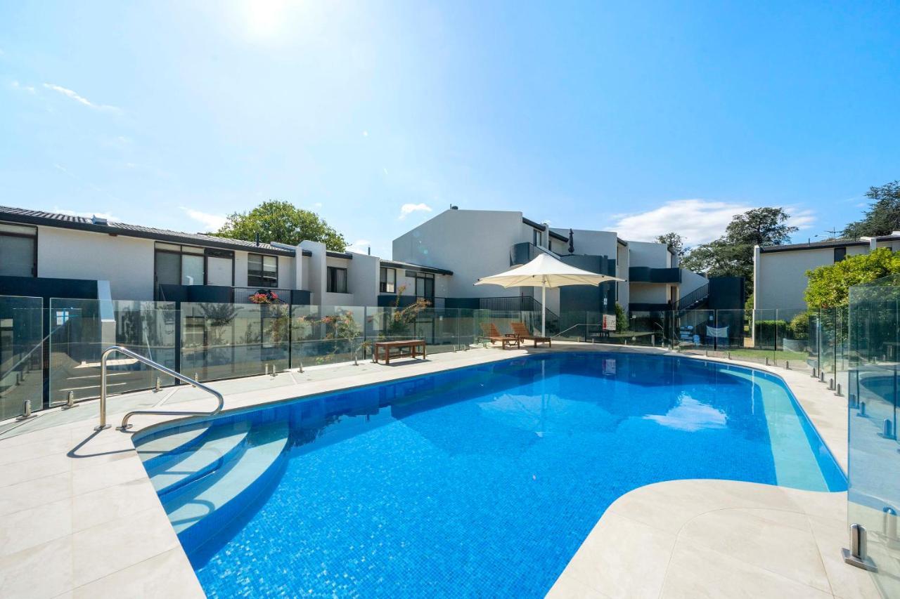 Manuka Park Serviced Apartments Canberra Exterior photo