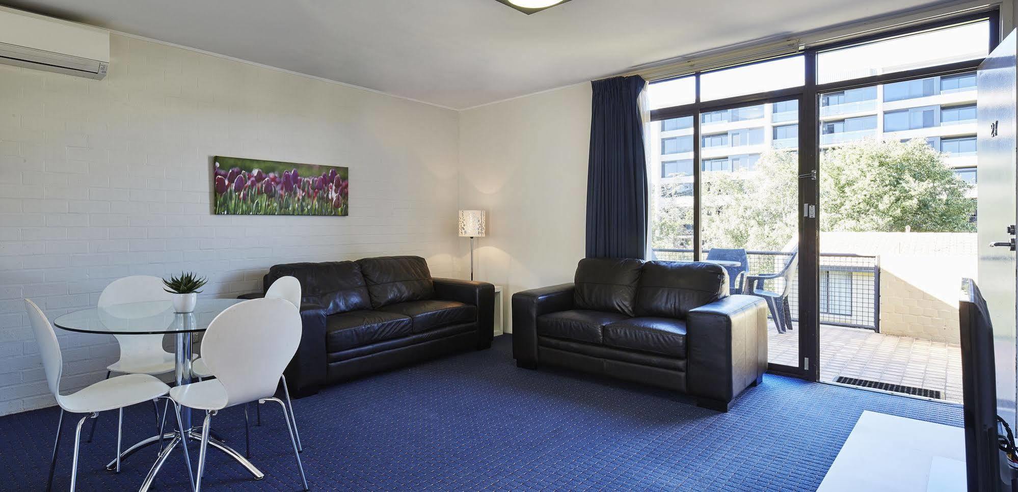 Manuka Park Serviced Apartments Canberra Exterior photo